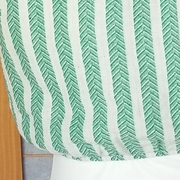 One-Shoulder Linen Blend Green Crop Top Size Small Quzu Stripes - Picture 6 of 9